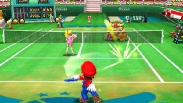 Mario spielt ein Doppel mit Prinzessin Peach.